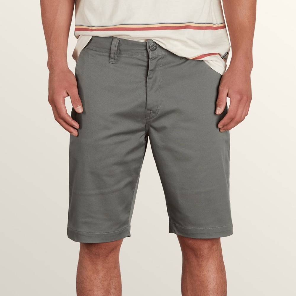 NWT Volcom Men’s Shorts (FRCKN MDN STRCH SHT)